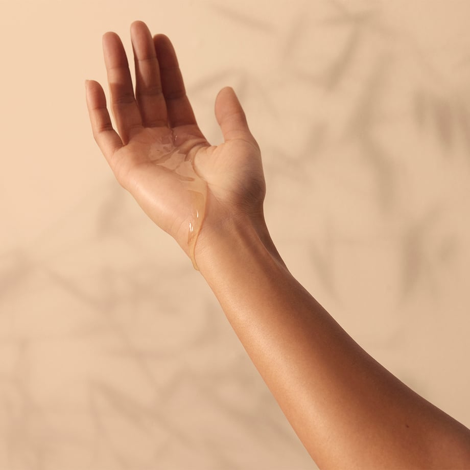 texture image of Moringa and Sweet Almond Oil in hand